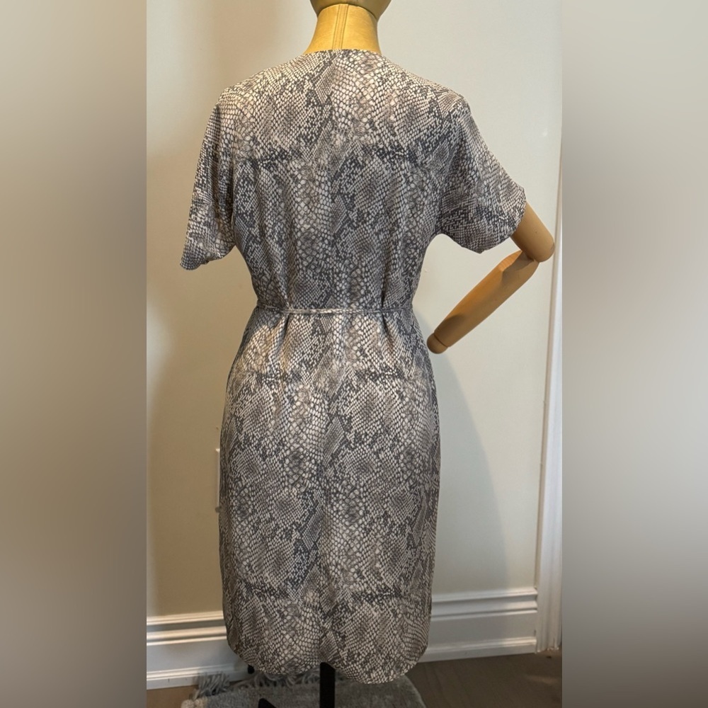 ARITZIA BABATON Wallace Animal Print Wrap Mini Dress (XS) - Picture 4 of 8